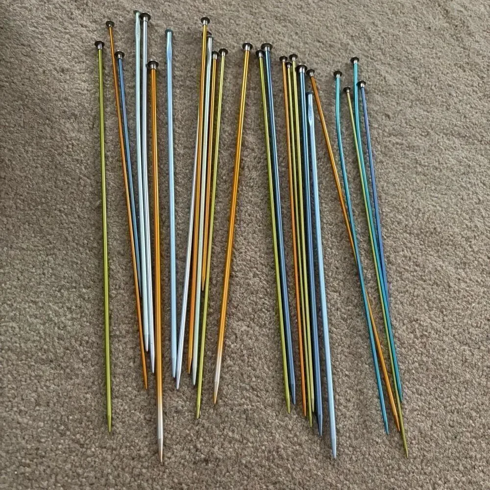 Lot Of 25 Miscellaneous Knitting Needles